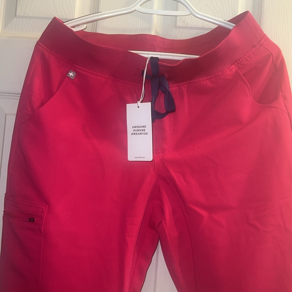 Medium Figs’s Ultra Rose Zamora Jogger Scrub Pants BRAND NEW LIMITED EDITION